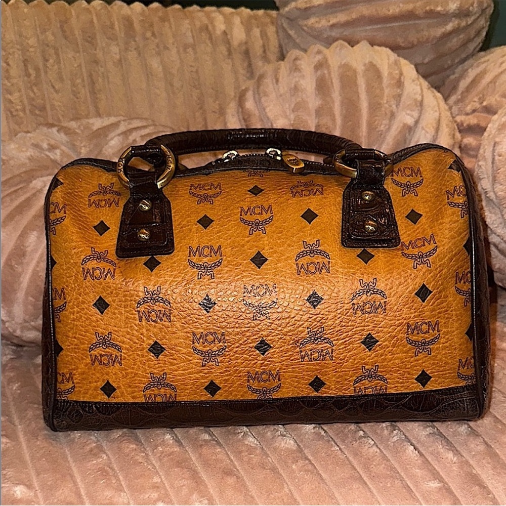 MCM Croc Leather Made In Germany Handbag. ZERO callouts - Picture 5 of 15